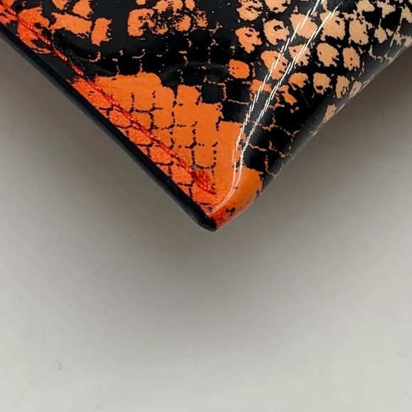 Marc by Marc Jacobs Annabella Red Snake Skin Print PVC Clutch - Picture 7 of 11